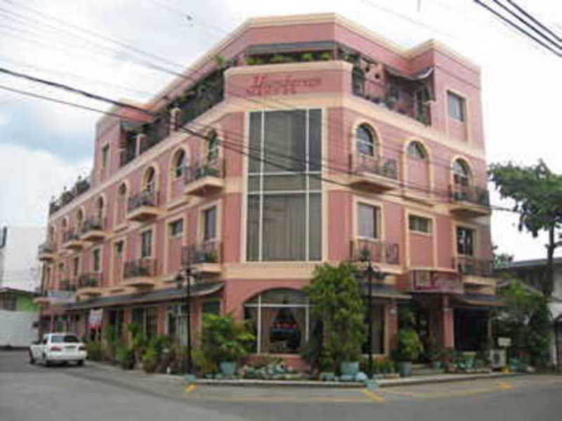 Oyo 414 Humberto'S Hotel Davao Exterior foto